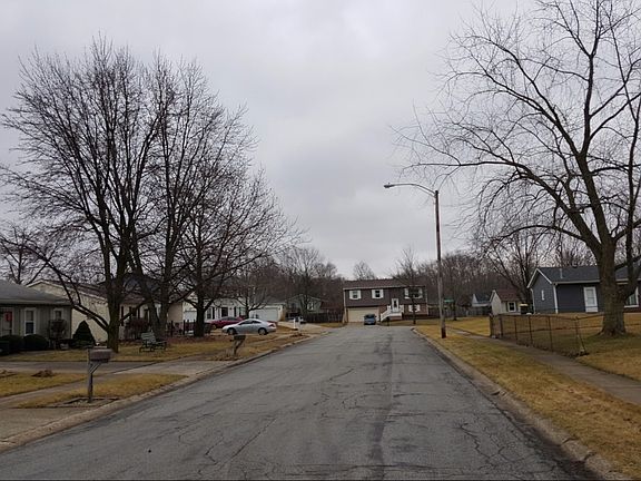 5th image of 2203 Milford Ct
