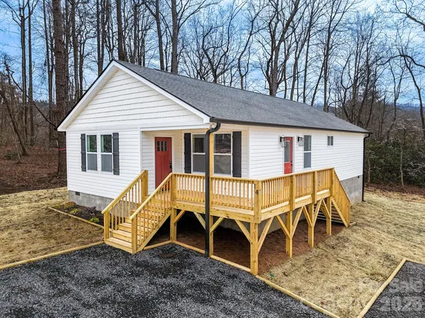 14 Knox Rd, Black Mountain, NC 28711