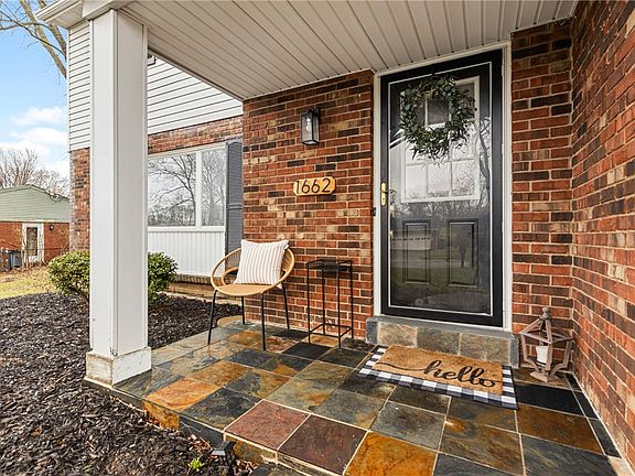 2nd image of 1662 Hilltree Dr
