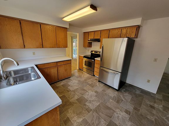3rd image of 16817 12th Avenue Ct E