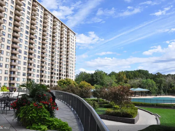 5225 Pooks Hill Rd APT 1301N, Bethesda, MD 20814