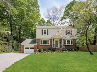 165 Juniper Rd, Scarsdale, NY 10583