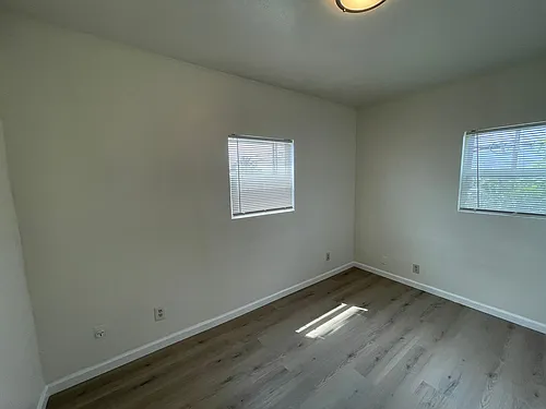 1009 - 1011 Western Ave. Photo 1