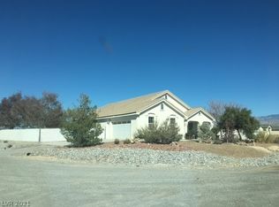 2560 S Mount Charleston Dr E, Pahrump, NV 89048