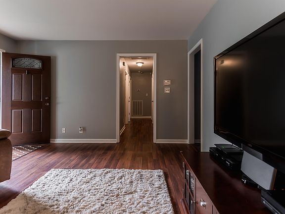 5th image of 213 Grassmire Dr