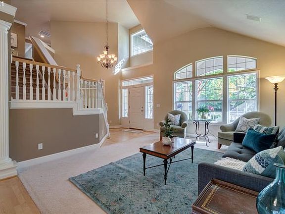 4th image of 2306 Falcon Dr
