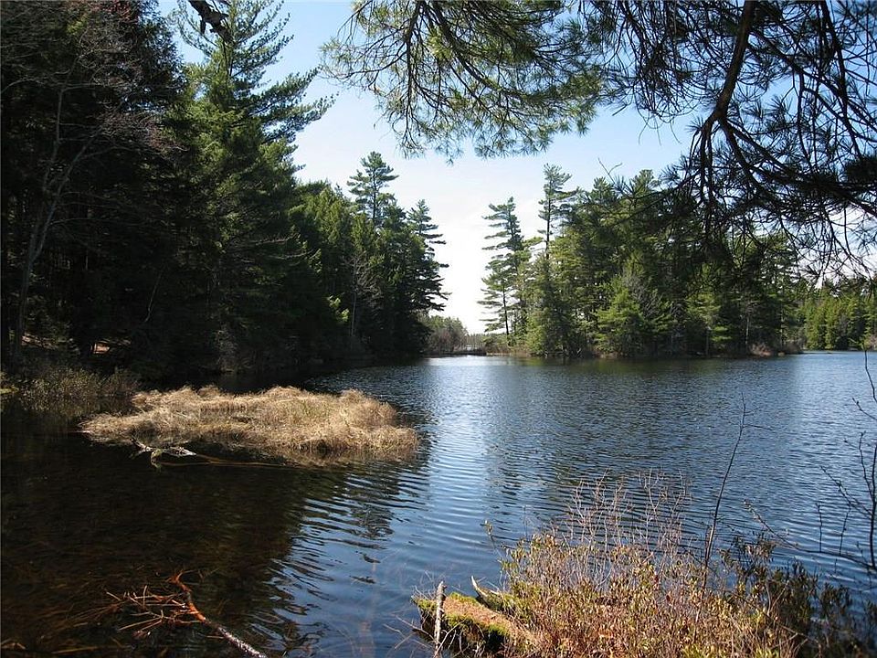 2nd image of 10 Trillium Way