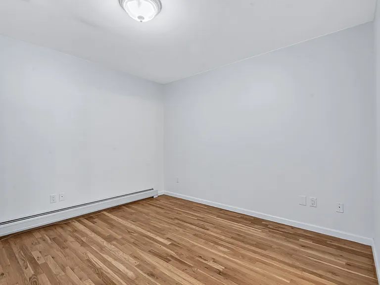 194 Sackett St #1 — Photo 4