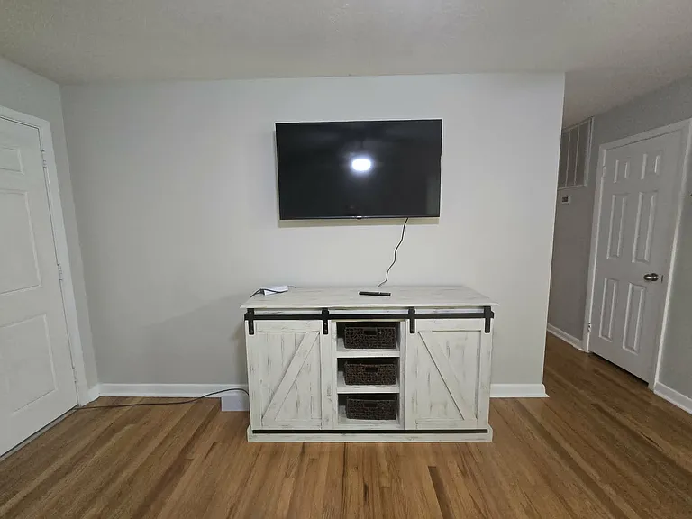 511 Union Mill Rd — Photo 3