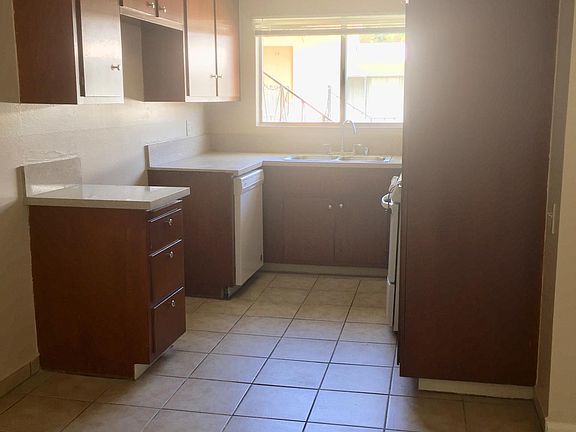 4th image of 1193 E Washington Blvd APT 23