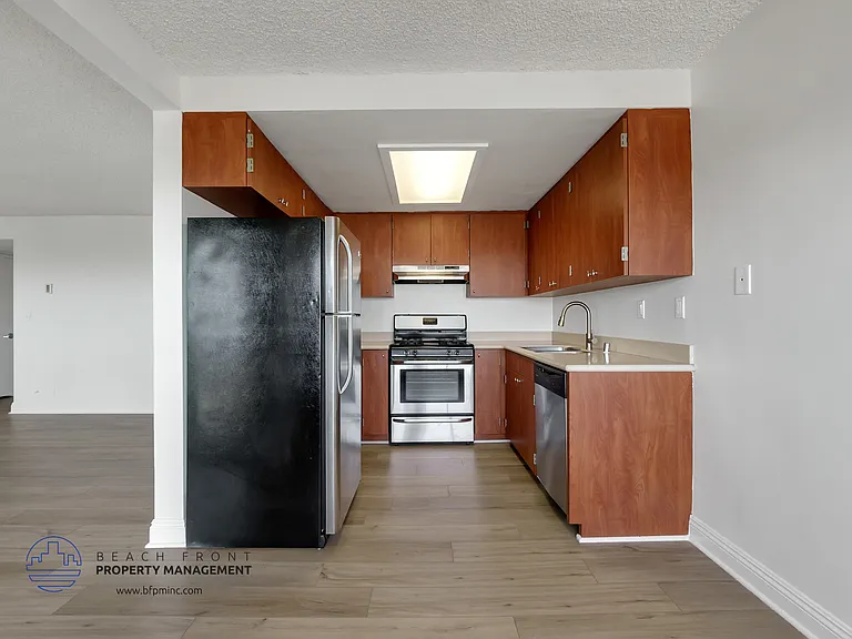740 W 24th St. — Photo 55