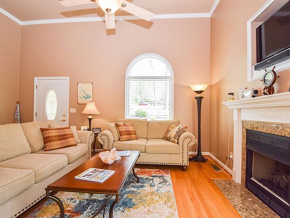 120 Catamaran Ln Moneta VA-large-005-14-