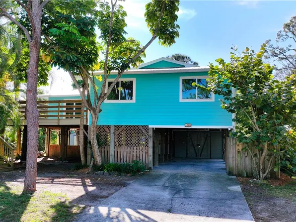 722 Surrey Ter, Sebastian, FL 32958