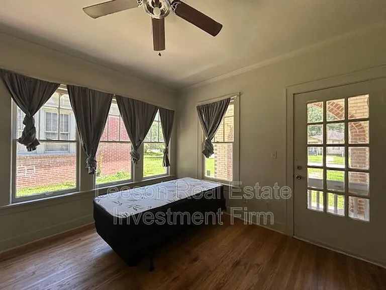 142 E Jordan St — Photo 14
