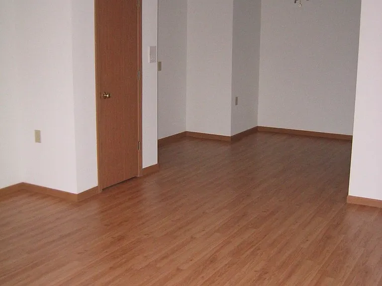 Windsor Pond Apartments — Photo 68