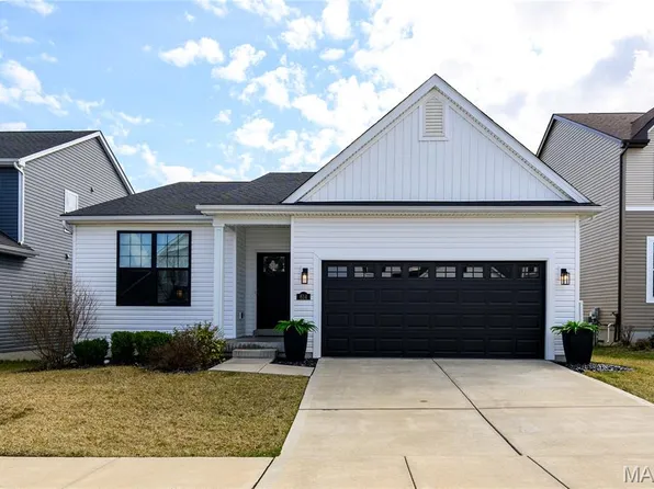 614 Highland Prairie Dr, O'Fallon, MO 63368
