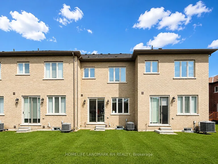 37 Schmeltzer Cres — Photo 16