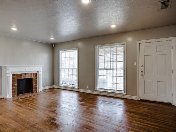 4th image of 2419 32nd St
