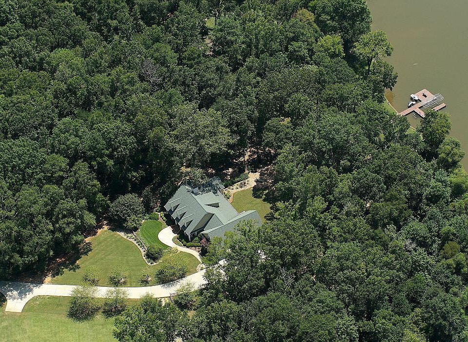 1st image of 139 Farriers Ln