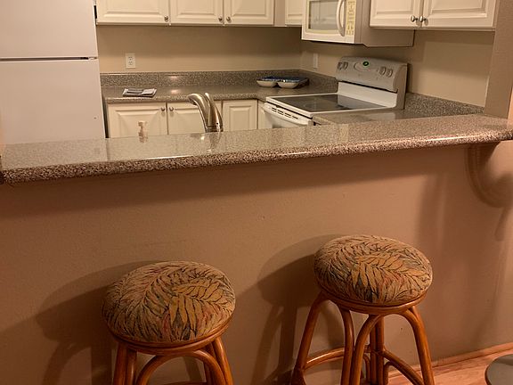 Kitchen bar