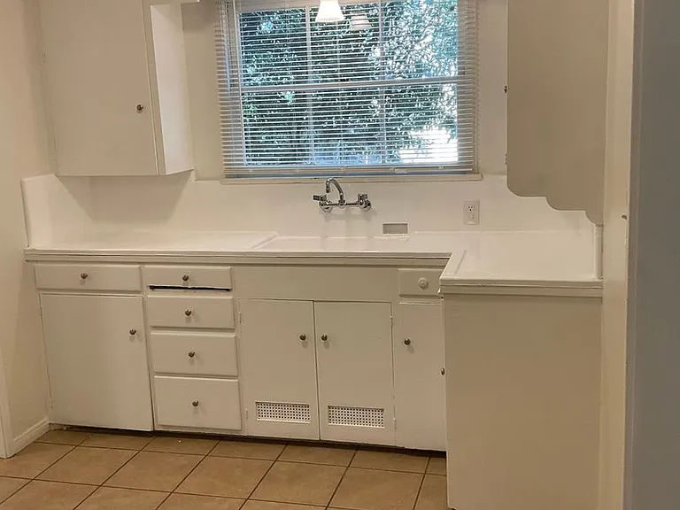 5137 Olivewood Ave — Photo 11
