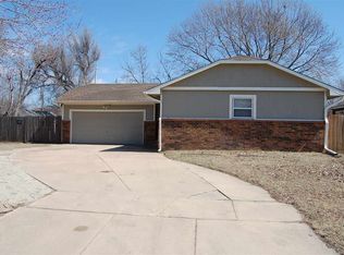 154 N Tracy St, Wichita, KS 67212