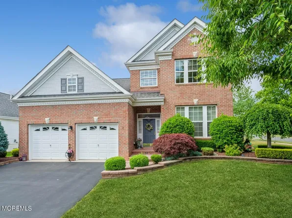 2 Cavalcade Court, Manalapan, NJ 07726