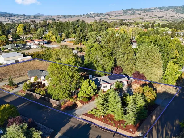 1809 Alice Drive, Penngrove, CA 94951