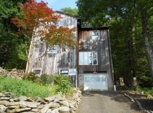 80 Lakelands Ave, Greenwood Lake, NY 10925