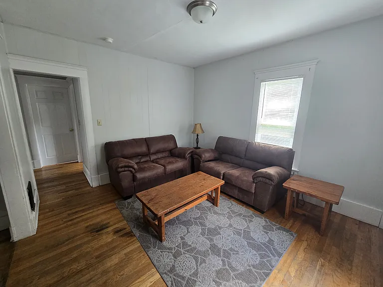 22 Frank St — Photo 8