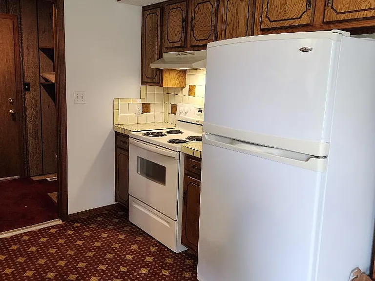 122 N Eufaula Dr — Photo 2