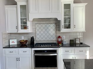 8813 N Crescent Ave, Kansas City, MO 64157