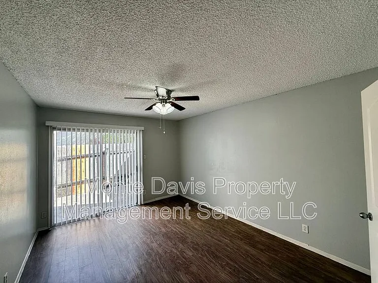8909 Parkfield Dr #102 — Photo 5