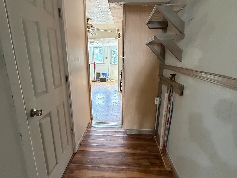 1604 Market St — Photo 4