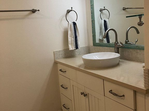5th image of 505 W 7th St APT 102