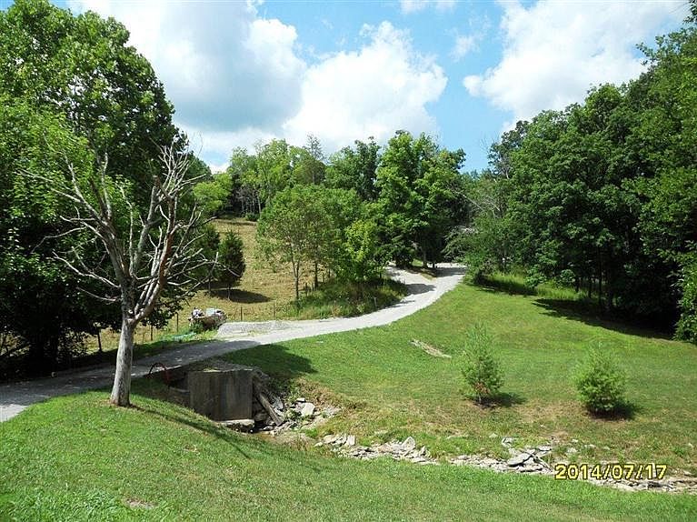 10102 Persimmon Grove Pike, Alexandria, KY 41001 Zillow