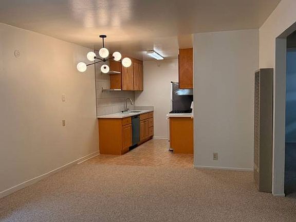 5th image of 2140 Roosevelt Ave APT 104