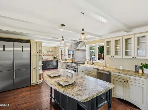 325 E AEPLI Drive, Tempe, AZ 85282