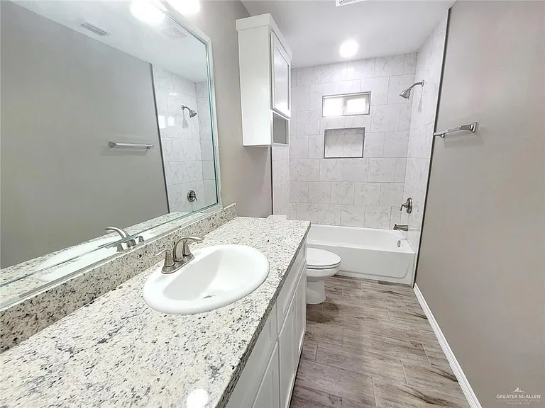 3808 Las Vistas Ln #1 — Photo 19