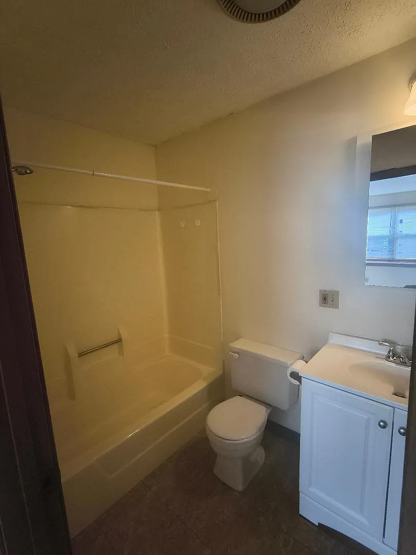 Building Photo - 10 Mount Pleasant St #5