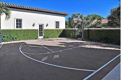 4th image of 460 Marquesa Dr