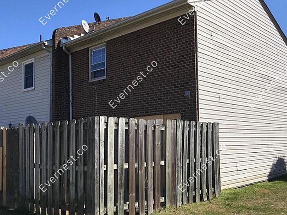 3rd image of 517 Harris Ct