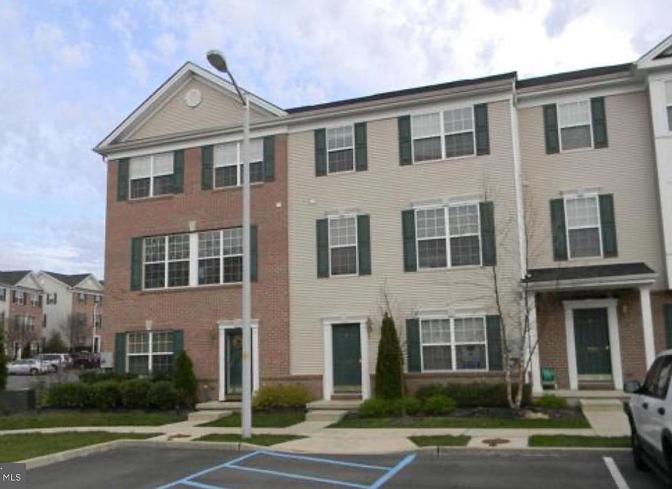 1st image of 810 Brandywine Dr #810