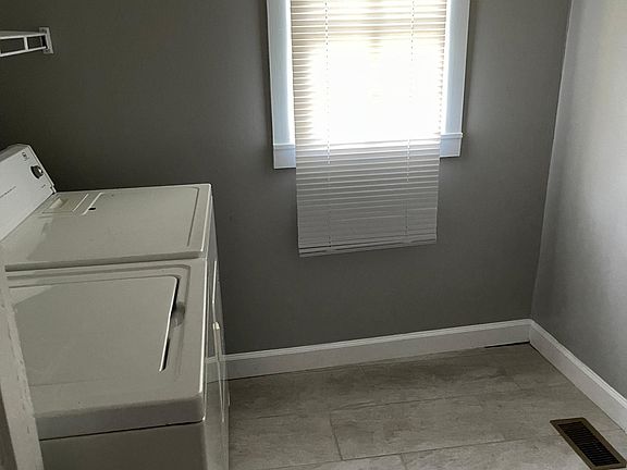 5th image of 222 E Holston Ave #2