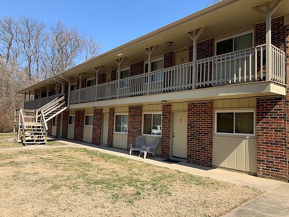 4th image of 303 W Young Ave #6