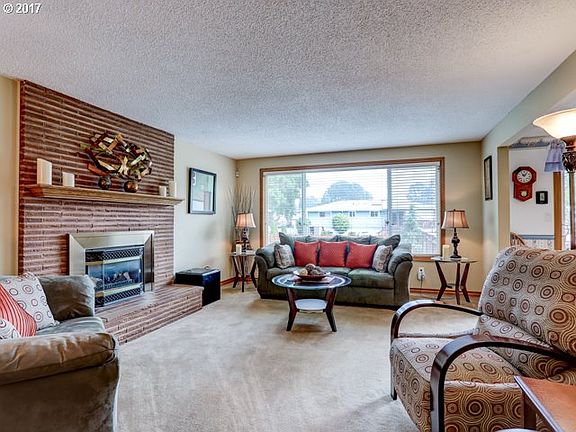 3rd image of 15254 SE La Marquita Way