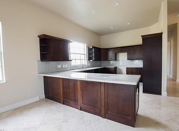 5th image of 3810 SW 19th Pl