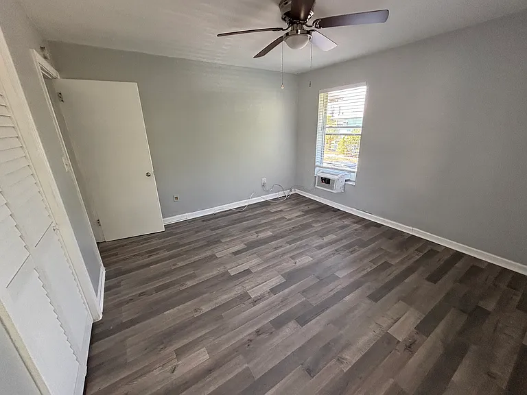 1520 17th Ave N #201 — Photo 2