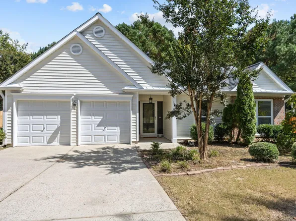 104 Saddle River Rd, Apex, NC 27502