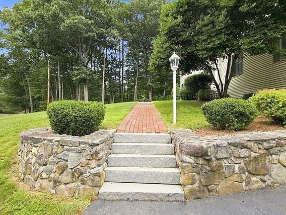 3rd image of 60 Wagon Rd